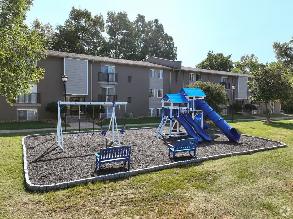 The Pearl at High Point community grounds and playground