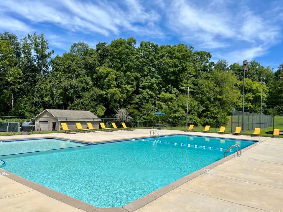 The resort-style swimming pool at The Pearl at High Point